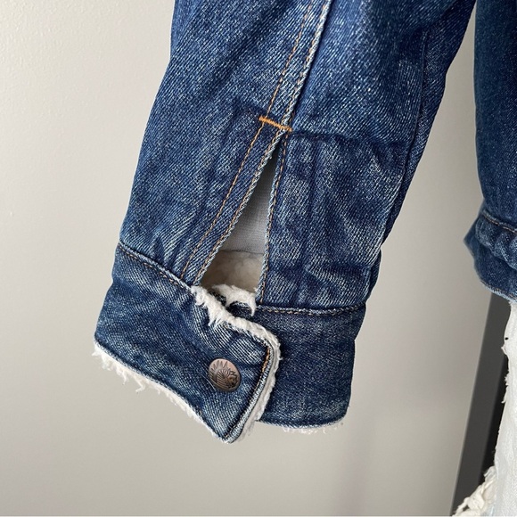 Vintage Sherpa Fleece Lined Denim Jacket Button Down Dark Medium Wash Size Small - Picture 6 of 12